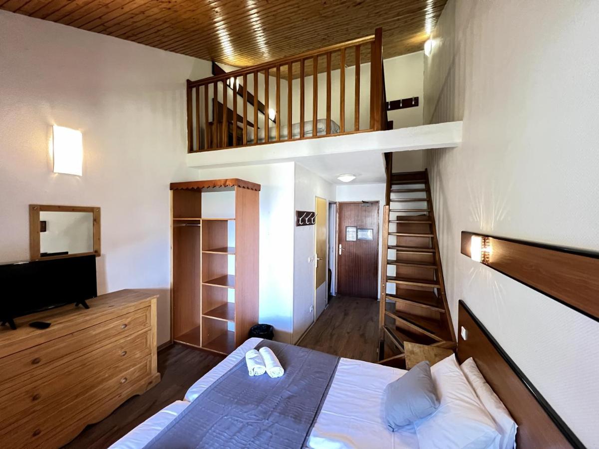 Hotel Le Piolet Сен-Мартен-де-Бельвіль Екстер'єр фото